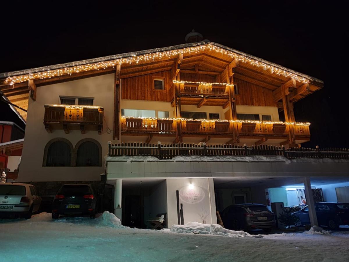 Landhotel Anna Sankt Martin am Tennengebirge Bagian luar foto